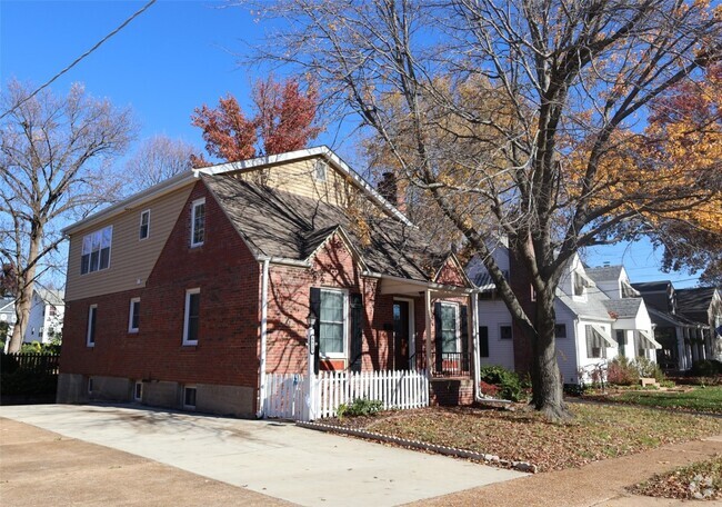 Building Photo - 8829 Bridgeport Ave Rental