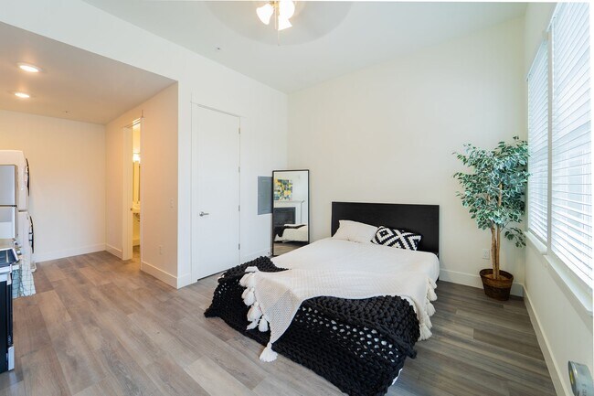 Janie Apartments - Free internet!