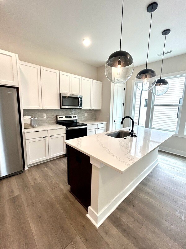 Photo - 419 Strong Ave