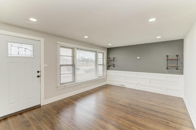 Photo - 11209 S Laflin St