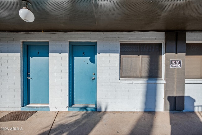 Photo - 3025 N 32nd St Unidad 8