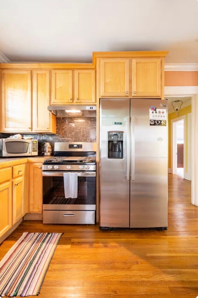 Photo - 426 Altoona Pl SW