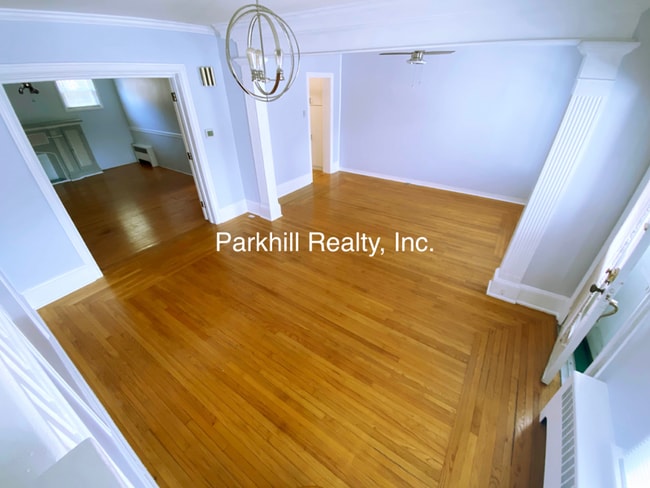 Photo - 641 George St