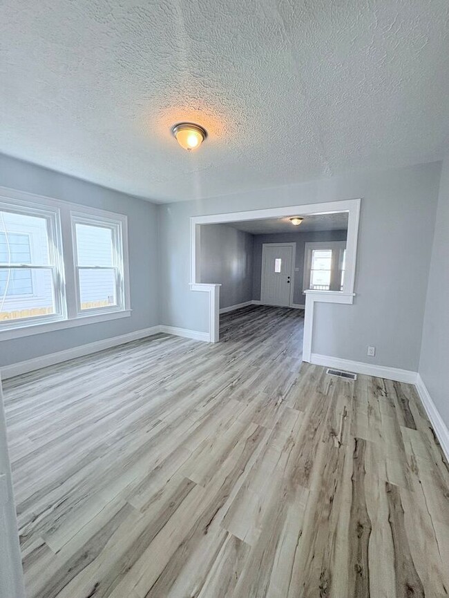 Photo - Charming 3 beds 1 baths in Columbus!