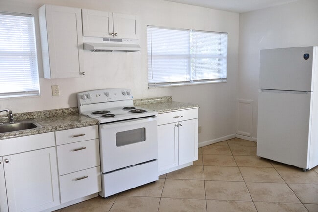 Photo - 22 Overstreet Dr