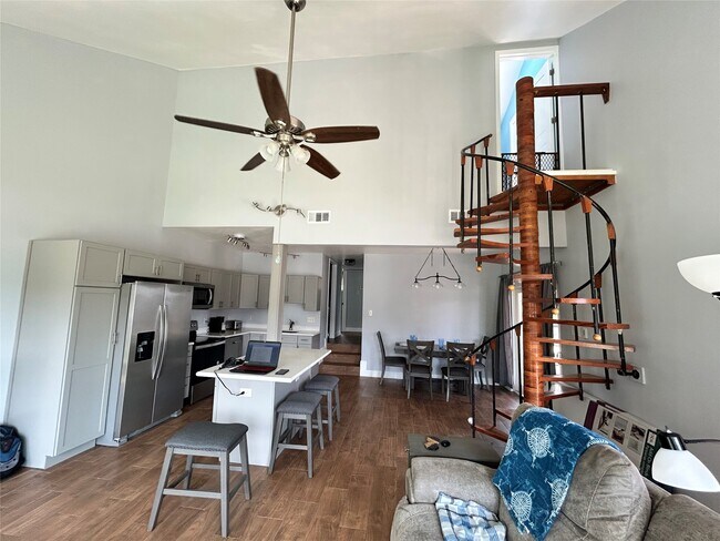 Photo - 30 Harbour Ln