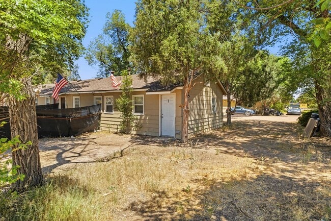 Photo - 207 N Santa Fe Ave Unit 1