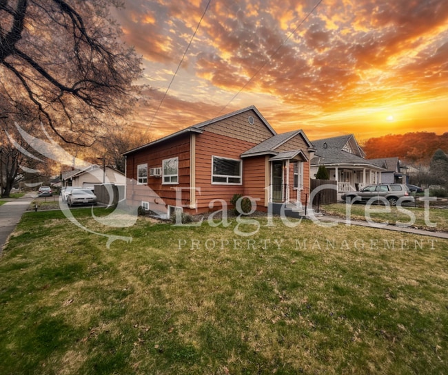 Photo - Spacious 3-Bedroom Home with Finished Basement & Fenced Yard