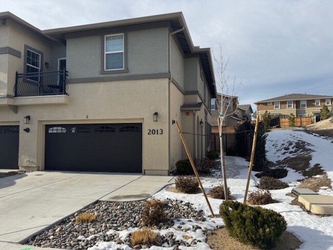 <B>Newer North West Reno Three Bedroom Tow... - <B>Newer North West Reno Three Bedroom Tow... House