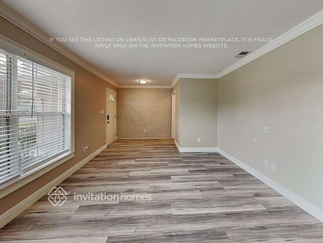 Photo - 1557 Nottingham Dr