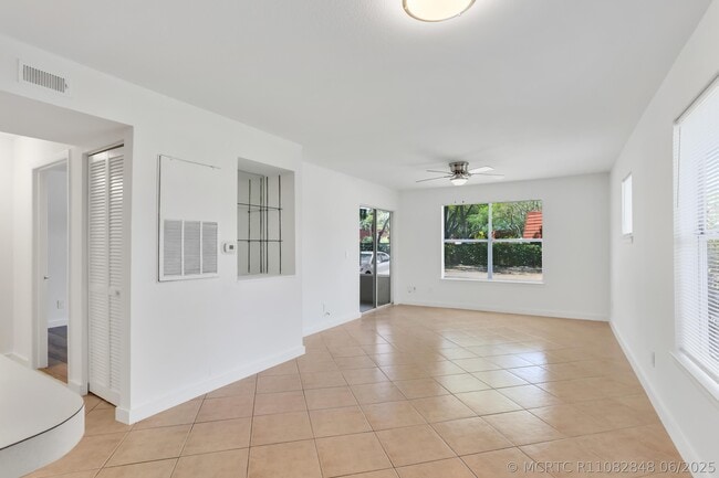 Building Photo - 1780 Palm Cove Blvd Unit 6-101