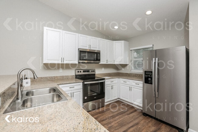 15930 SW 35th Court Rd