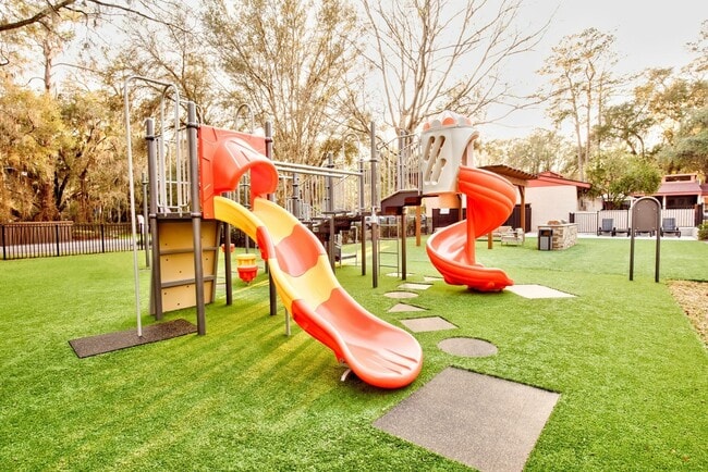 Photo - Madison Pointe