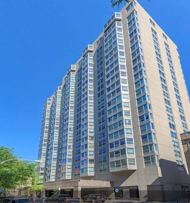 Building Photo - 720 W Gordon Terrace Unit 7F