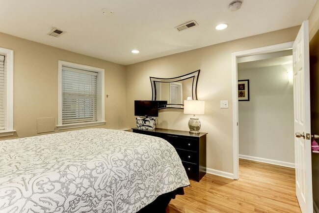 Photo - 1871 Newton St NW Unit 1871 Newton St NW,  B