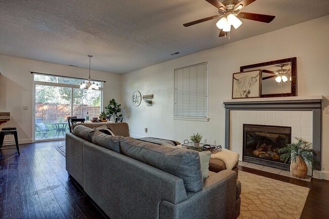 Photo - Great SW Bend Home Minutes from the Old Mill!