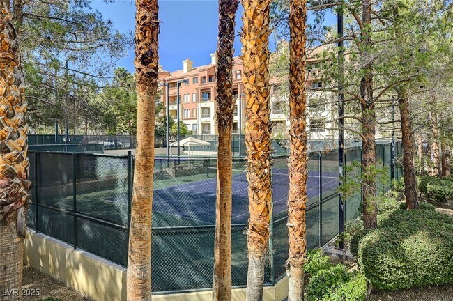 Building Photo - 230 E Flamingo Rd Unit 316 Rental