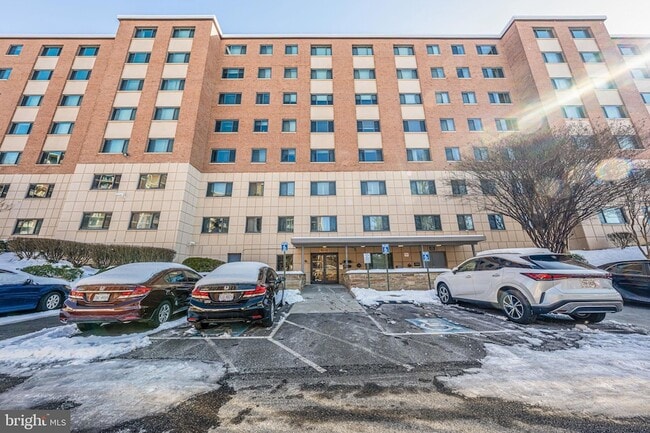 Photo - 1200 S Arlington Ridge Rd Unit 714