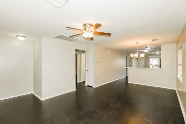 Photo - 6154 Settlers Lake Cir E