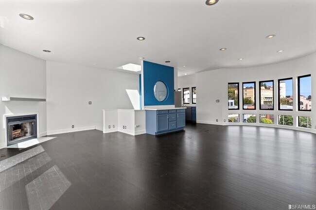 Building Photo - 4 Museum Way Rental