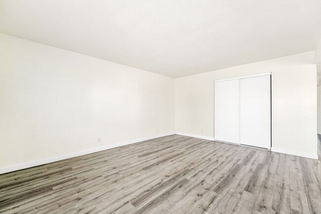 Photo - 5303 Del Gado Dr Unit Del Gado Dr. 5303 - #B