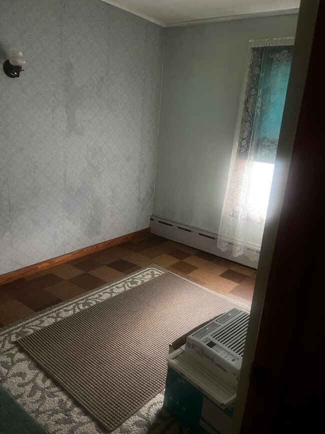 Oficina (o posible tercer dormitorio) - 6967 Main St