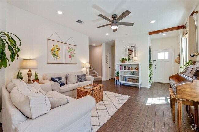 Building Photo - 404 Buttercup Creek Blvd Rental