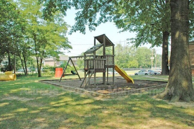 Photo - 5501 Hunt Club Ln