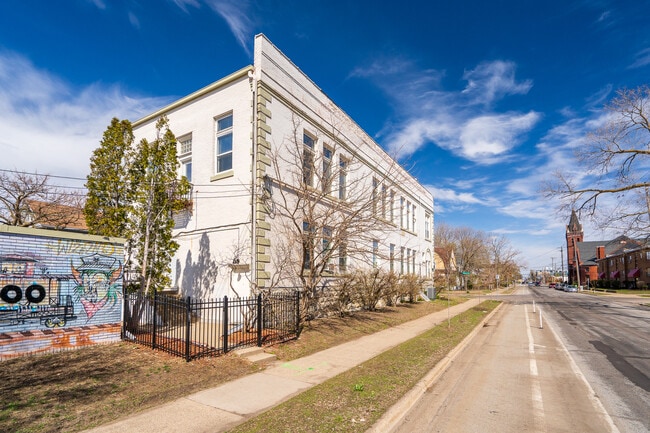Photo - 2550 Pillsbury Ave S Unit 3