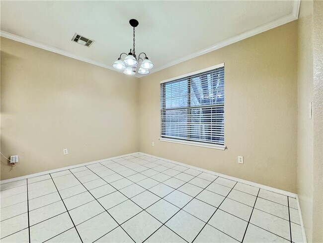 Photo - 4901 Roxbury Way