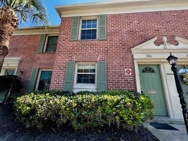 Photo - 2X2.5 -MOVE IN NOW! NEW LVP FLOORING ON 1ST FLOOR! NEW CARPET ON 2ND FLOOR! WATER VIEWS! CALL TOD...