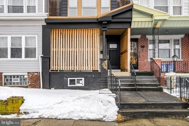 Photo - 268 W Duncannon Ave