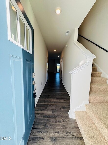 Photo - 426 Belgian Red Wy