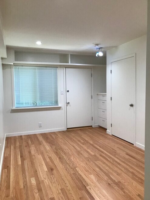 Building Photo - 2813 Shattuck Ave Rental