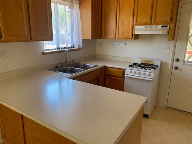 Photo - One Bedroom, Stand alone apartment on priv...