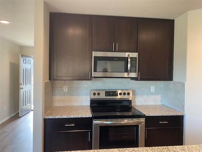 Photo - 802 Faison Ct