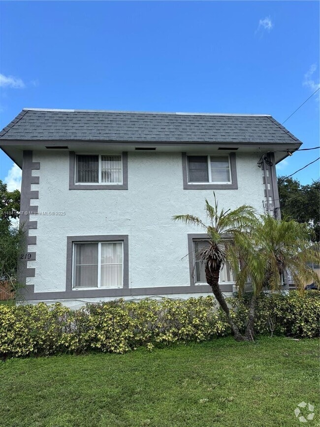 Building Photo - 219 W Dixie Hwy Unit B Rental