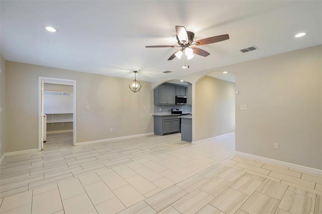 Photo - 1240 Carla St