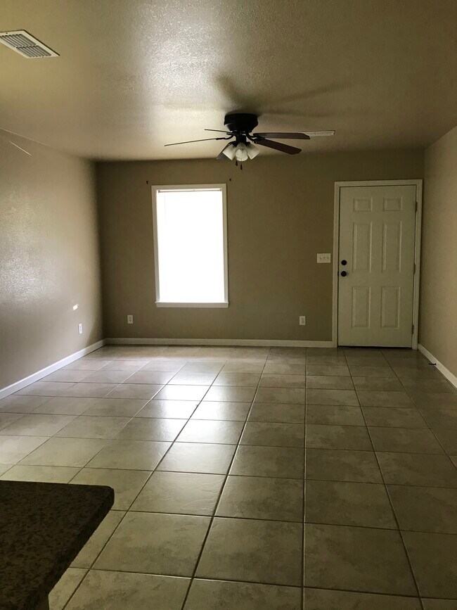 600 Petros Ave Townhome Townhome Rental in Mena AR