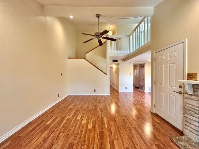 Photo - 1713 Timber Ridge Dr