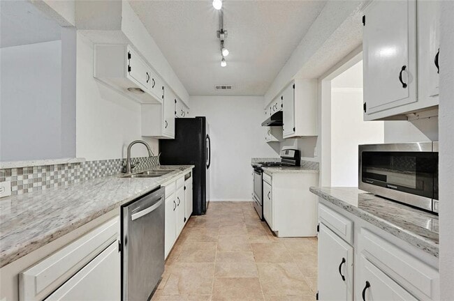 Photo - 3326 Clarksburg Dr