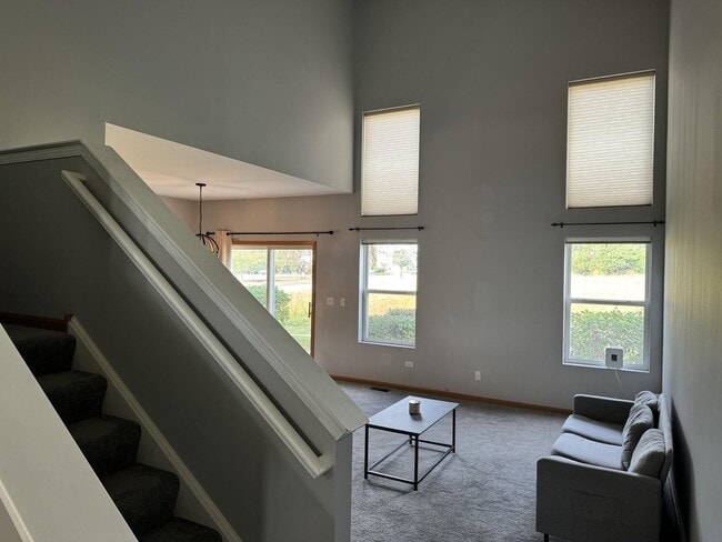 Photo - 16446 Newcastle Way