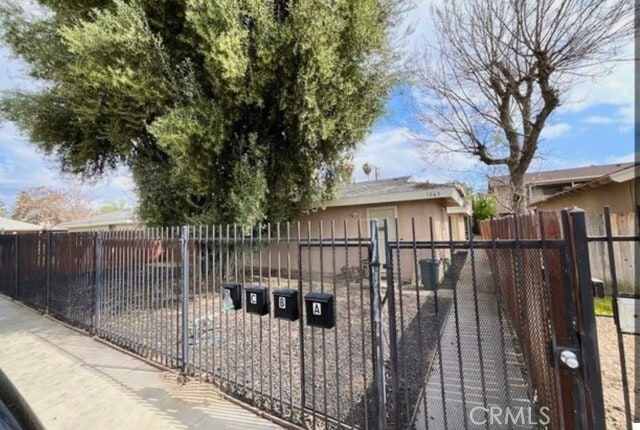 Building Photo - 1265 Olive Tree Ln Unit C