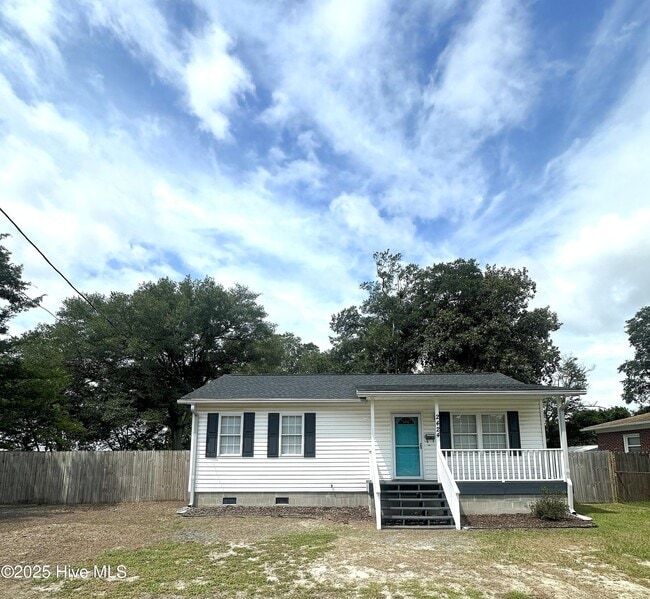 Building Photo - 2424 Louisiana St Rental
