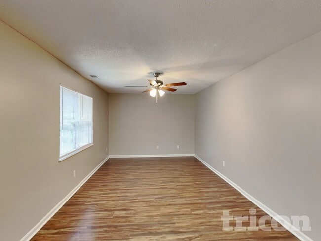 Photo - 5 Red Thorn Ct