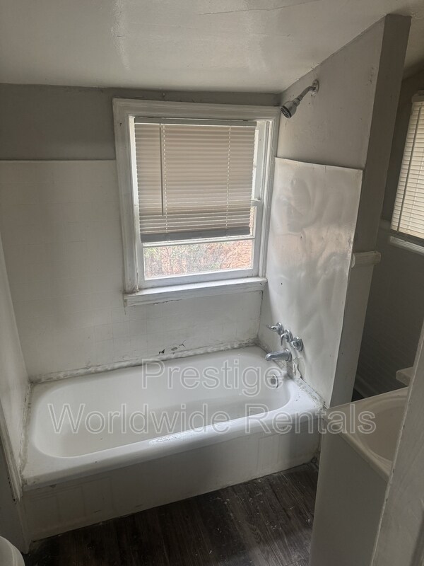 Photo - 3905 Oates Ave