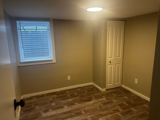 Photo - 800 Ave B
