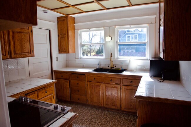 main house kitchen