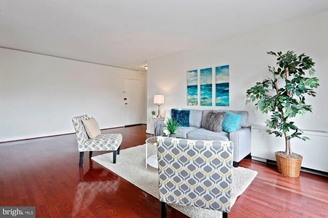 Photo - 1830 Columbia Pike Unidad 110