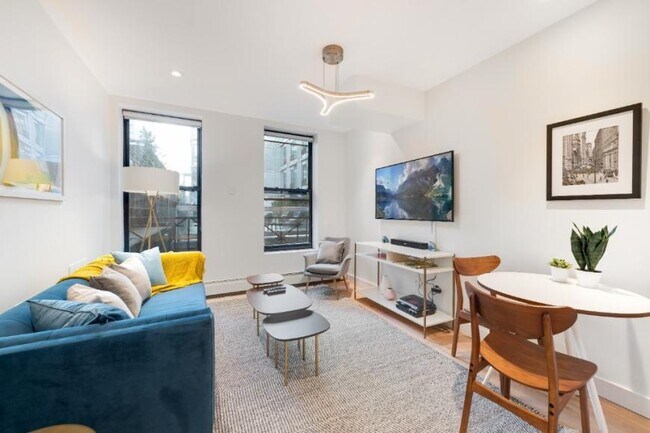 Building Photo - 2 bedroom in New York NY 10011 Unit 4E Rental